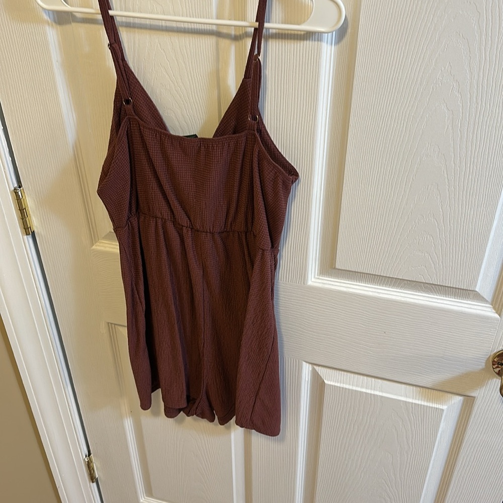 Romper - Picture 2 of 2